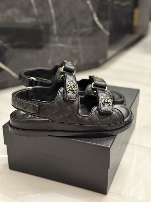 Sandały Chanel Black Caviar Leather