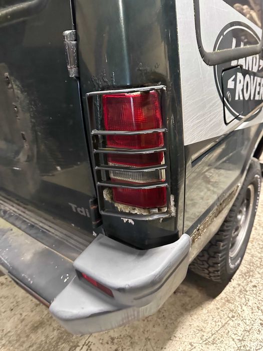 Land Rover Discovery 300 peças usadas proteções de faróis