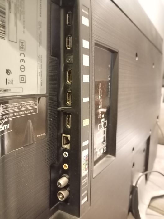 Televisão Samsung 4k 40 polegadas serie 6400