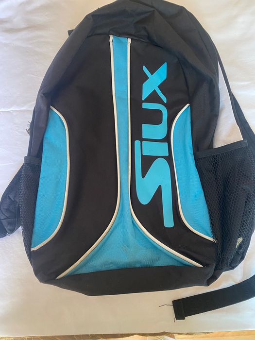 Mochila Paddle fundo preto, letras azuis