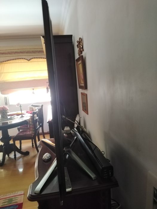 Vendo televisão de samsung modelo 2009 c8000 (3d tv) 3d com 1 óculos