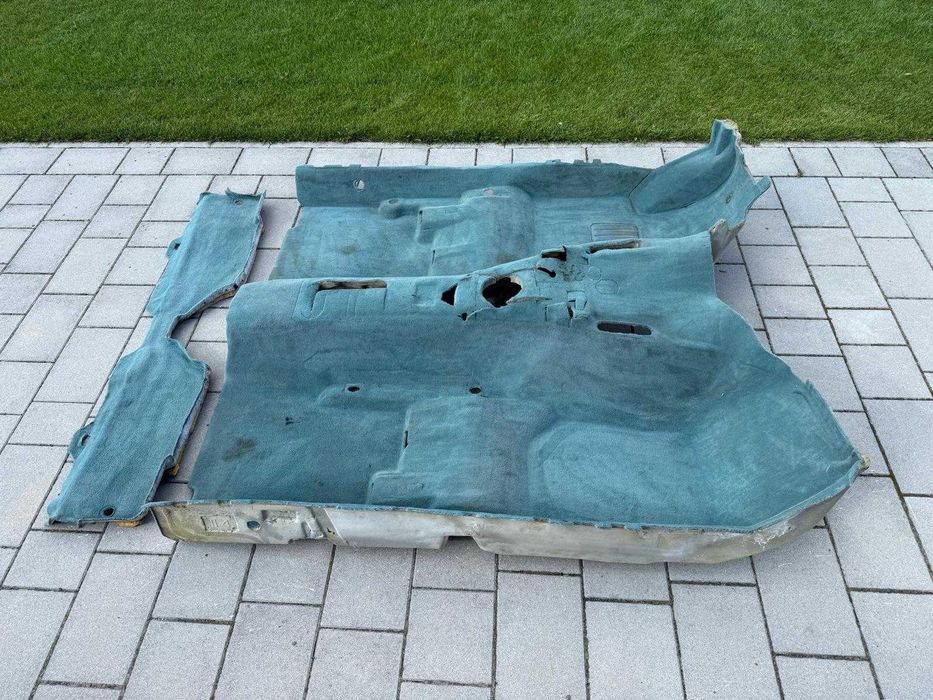 DYWAN BMW E36 COUPE zielony turkusowy rarytas podłoga tapicerka dywany