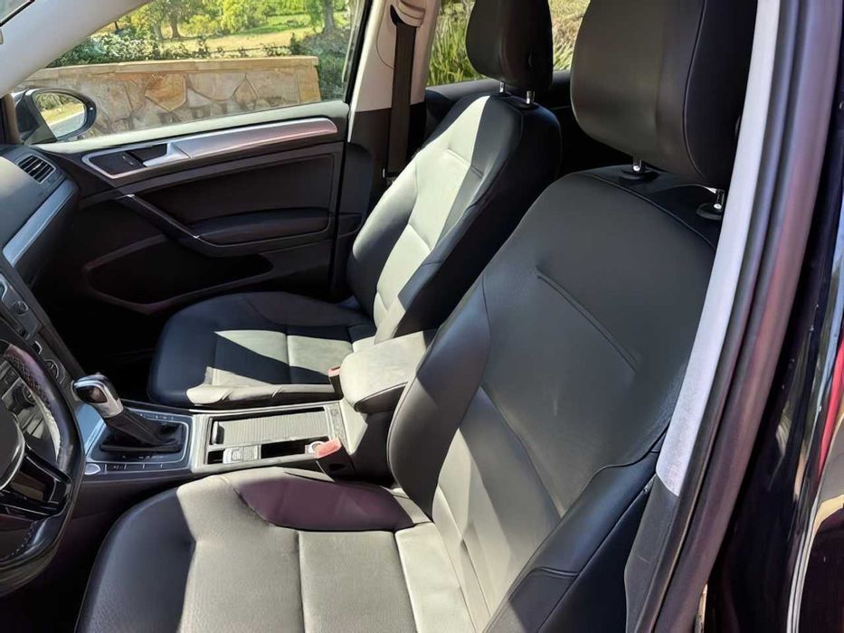 Volkswagen e-Golf      2016