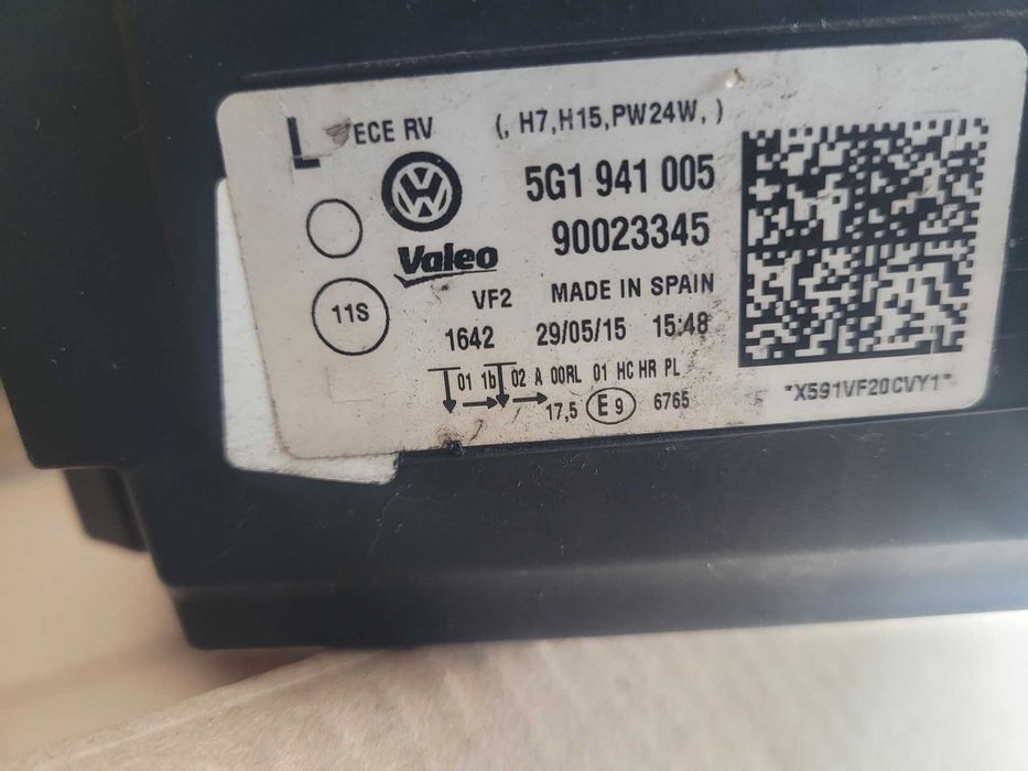 Lampa przednia VW Golf 7 przed lift