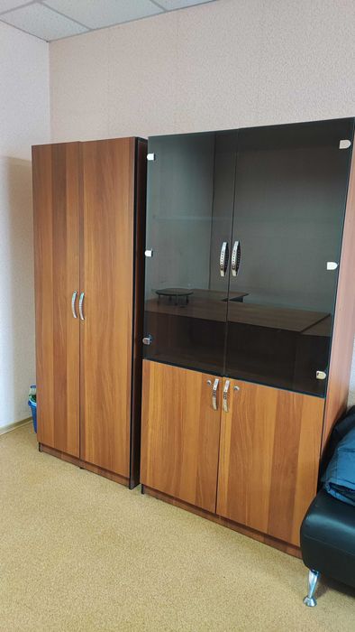 Офисная мебель, стенка, тумбочки, шкафы, столы