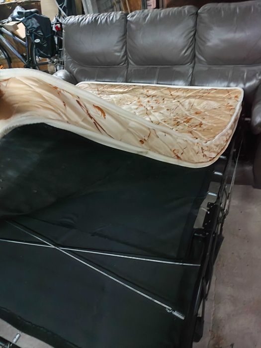 kanapa rozkładana z łóżkiem