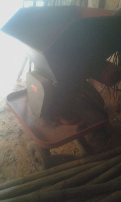 Esmagador de Uvas Elevatório