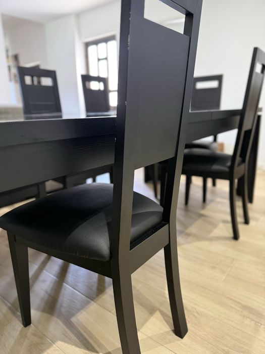 Mesa de Madeira de carvalho Maciça pintada a preto com tampo de vidro, extensível