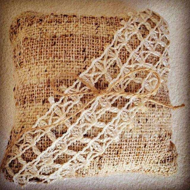 Rustykalna poduszeczka na obrączki ślubne