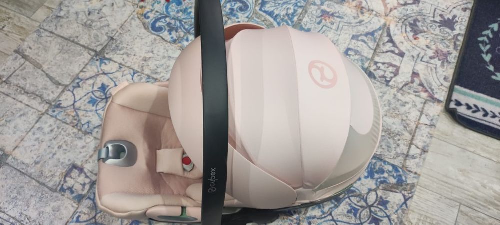 Ovo Cybex Platinum Cloud T i-Size (cor Peach Pink)
Adquirido em 2023. Esta em muito bom estado, sem acidentes.