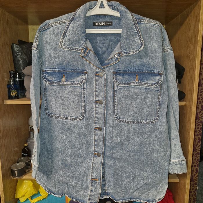 Продам джинсову рубашку