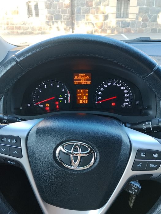 Sprzedam samochód Toyota Avensis