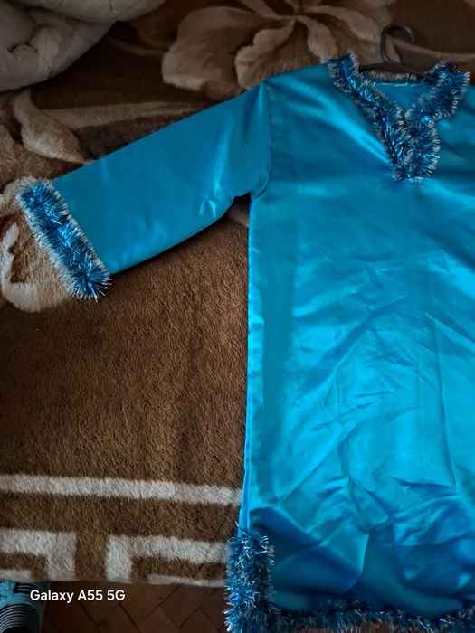 Продам красивую наряднаю