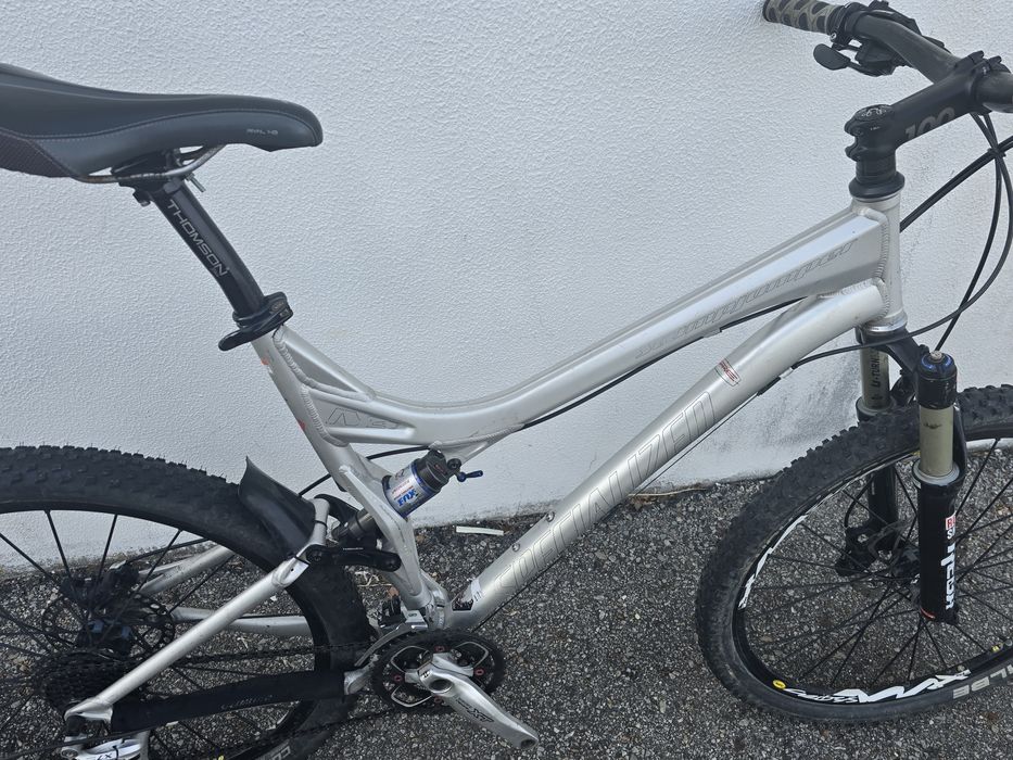 Specialized stumpjumper xl bem equipada