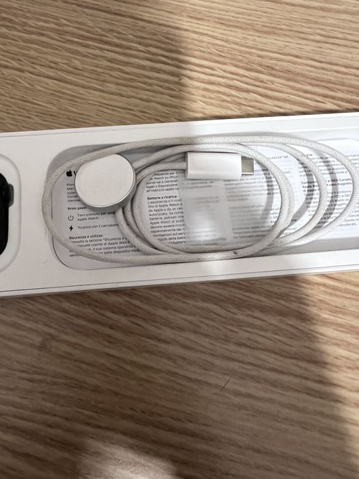 Apple Watch Series 9 41mm GPS Midnight A2978 – Bloqueado à Conta – Caixa + Carregador