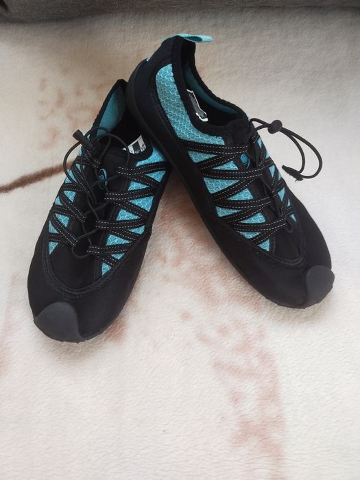 Buty do wody w idealnym stanie.