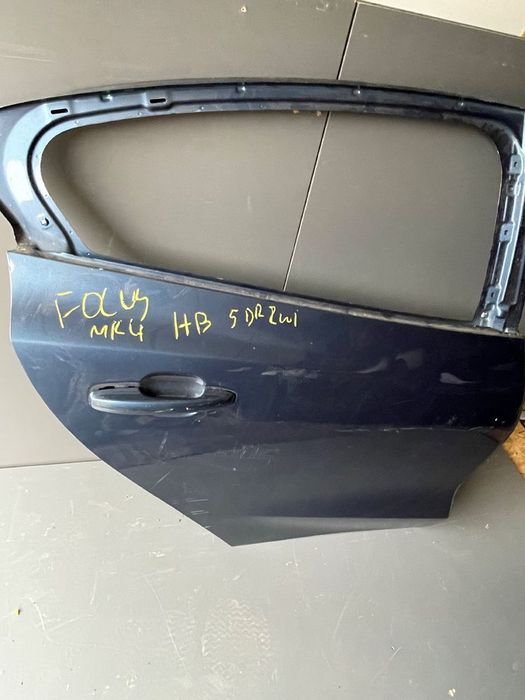 drzwi ford focus mk4 hb tył lewe ładne 5 d bez napraw