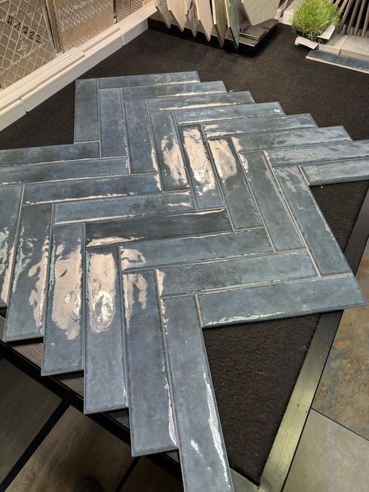 Płytki Monpelli navy 29,8 x 6,5 mix cegiełka STR połysk blue ściana