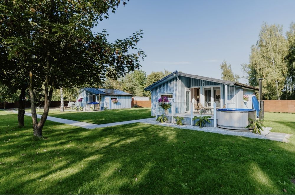 Domki nad jeziorem z banią na wyłączność