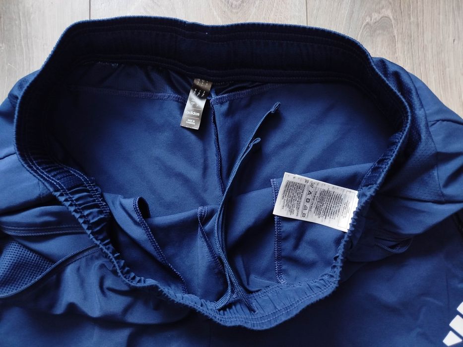 Spodenki Adidas z kieszeniami M/L