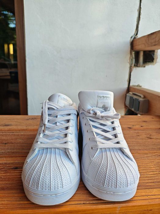 Nowe buty Adidas Superstar białe
