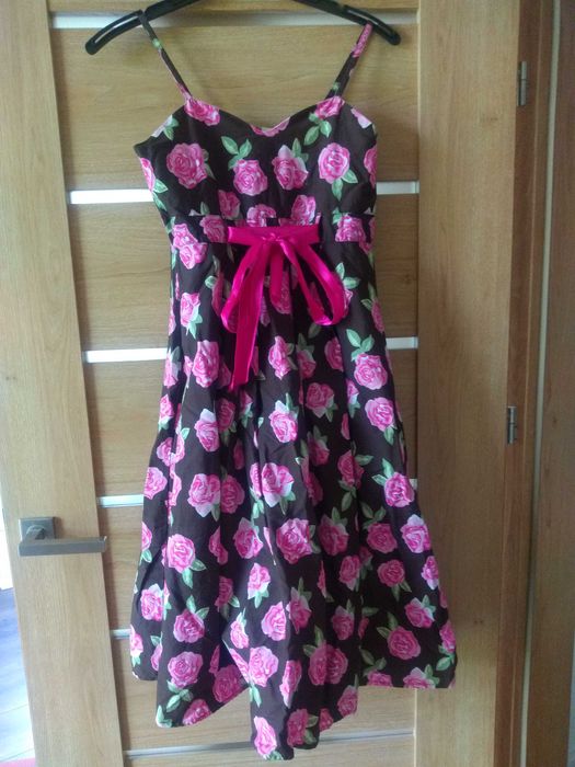 Piękna letnia sukienka S 36