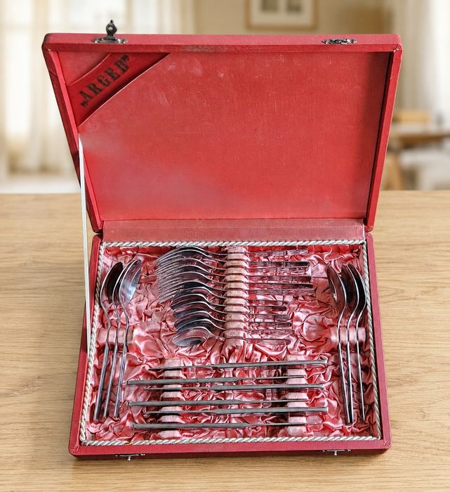 Gerlach Stainless Poland – sztućce PRL, 24 elementy w kasecie