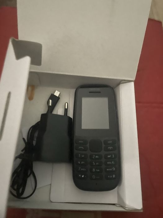 Nokia 105 telemovel novo