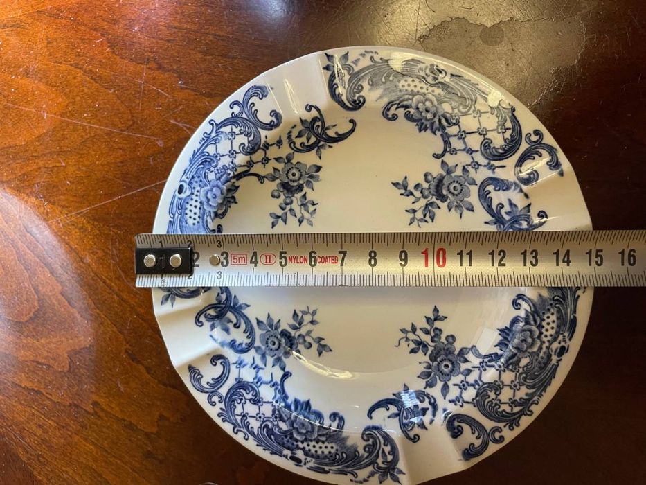 Пепельница фарфор