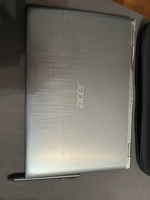 Sprzedam tablet-laptop.