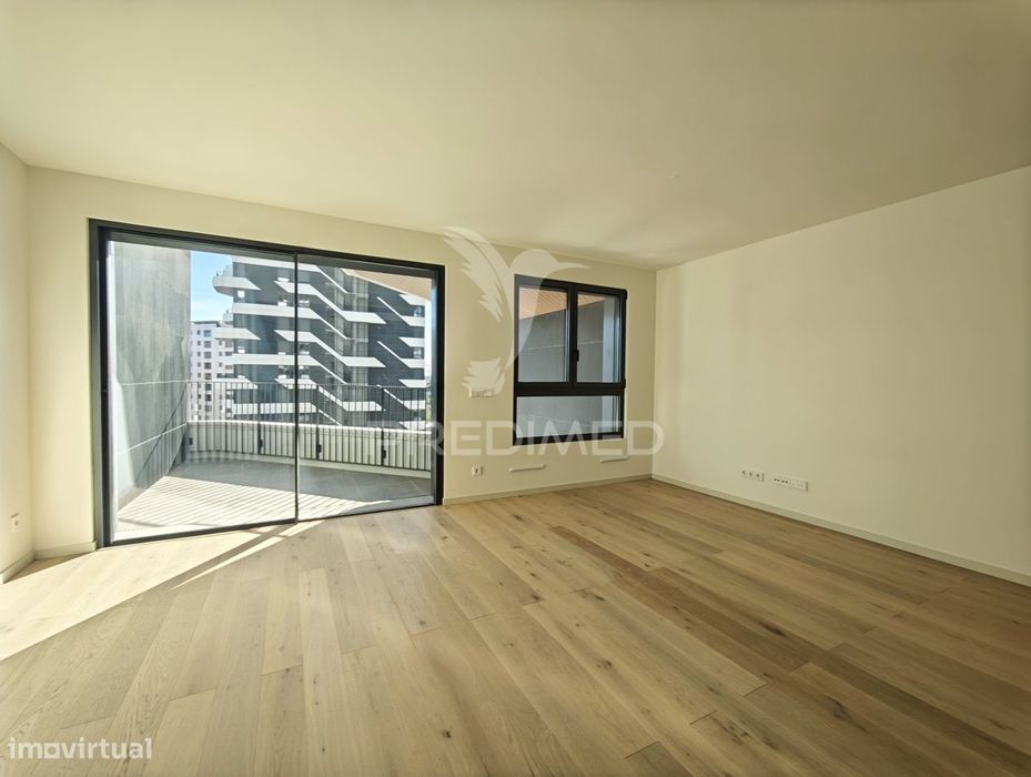 Apartamento T3 novo em Parque das Nações