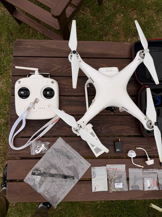 DJI Phantom 2 + FlySight FPV + Zenmuse H4-3D + monitor + plecak + akcesoria
