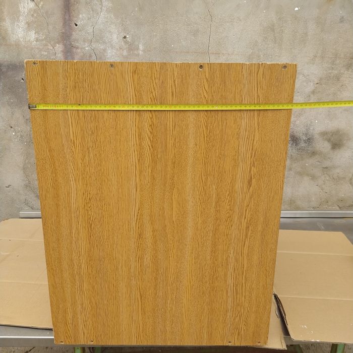 Estantes para exposição ou para outras utilidades.