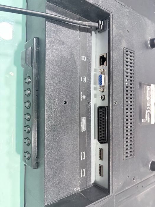 Televisão SEiZO 32 LED 3x HDMI USB VGA [21]