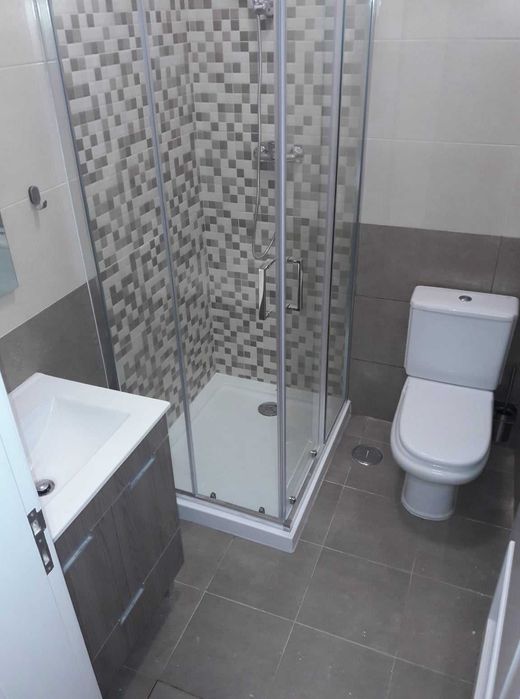 Quarto junto à estação Roma - Areeiro