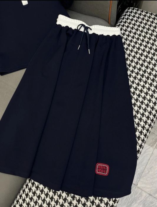 костюм Miu miu новинка — zdjęcie 3