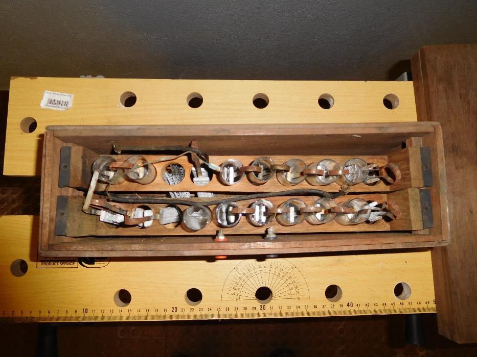 Vendo bateria automóvel do final do séc. 19. RARO !!