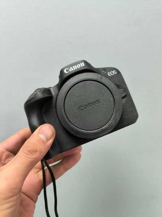Камера Canon EOS R50
