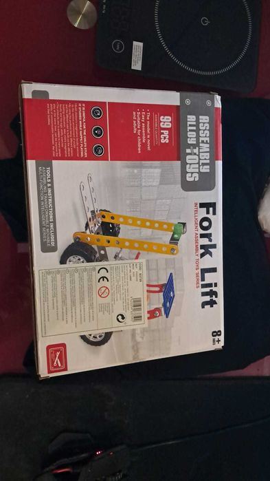 Fork Lift 99 Peças ( NOVO - Fechado)