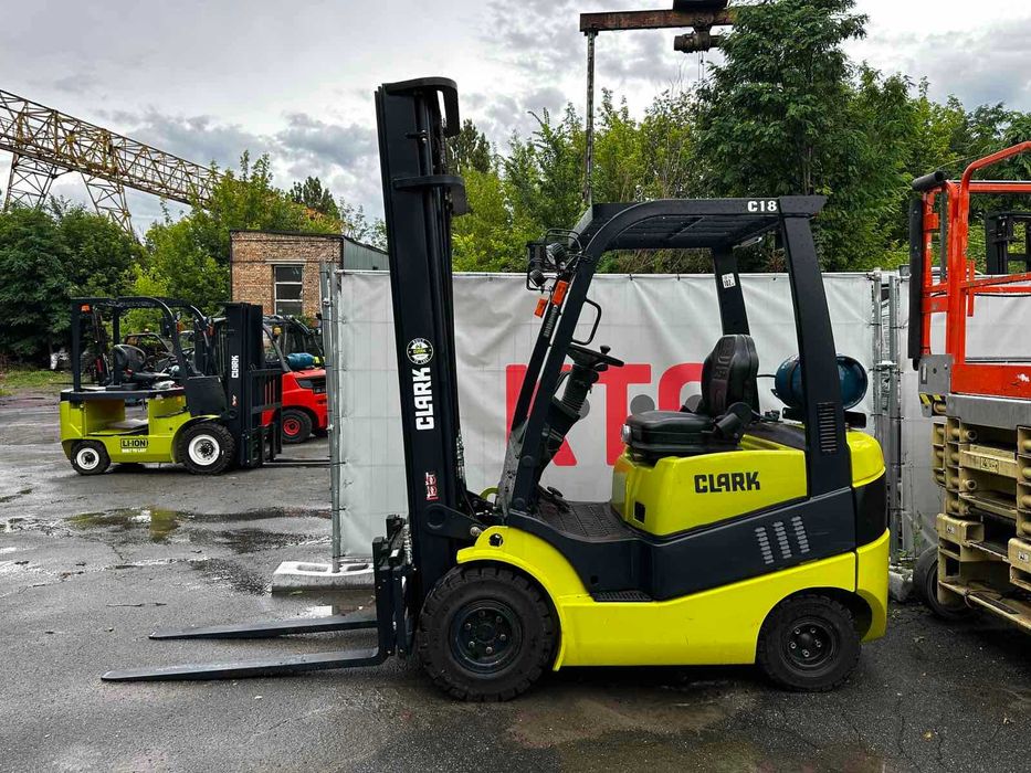 CLARK C18L Газовий навантажувач, кара, погрузчик