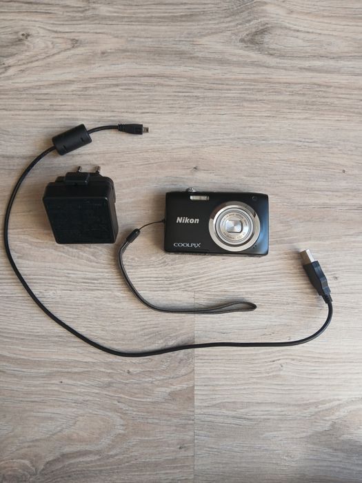 Apart cyfrowy Nikon coolpix A100 - jak NOWY