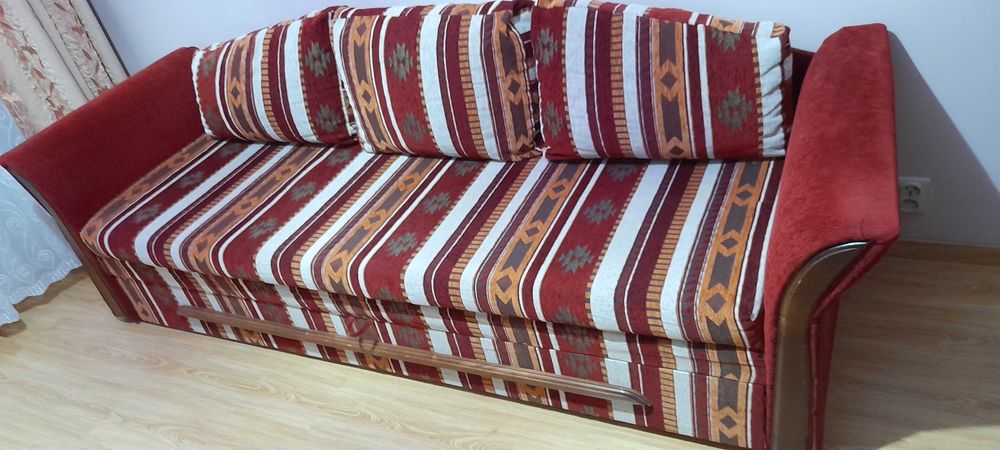 Sofa 2-osobowa rozkładana w b. dobrym stanie
