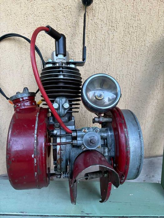 SIlnik doczepny GNOM  R02