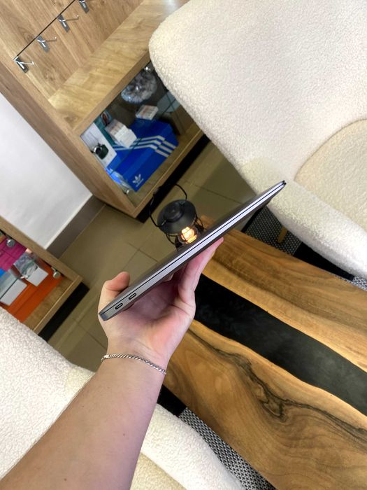 Ноутбук Apple MacBook Air 13" i5/8/128GB Space Gray (MVFH2) 2019