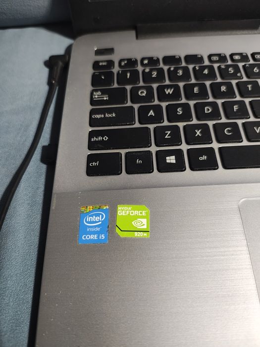 ASUS Intel Core i5-5200U/8GB/512GB/  15,6"