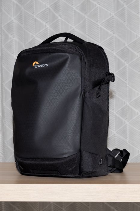 Mochila Lowepro BP 300 AW III