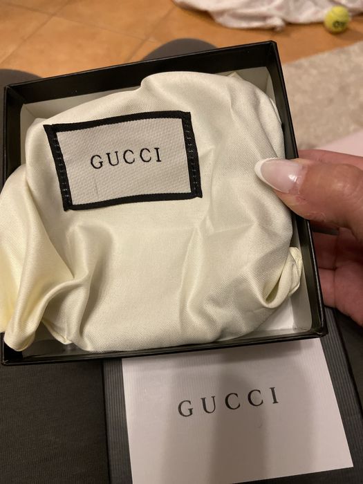 Cinto Gucci bege com perolas