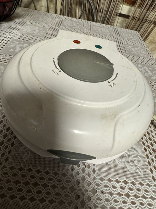 Вафельниця Supra WIS-100 електро