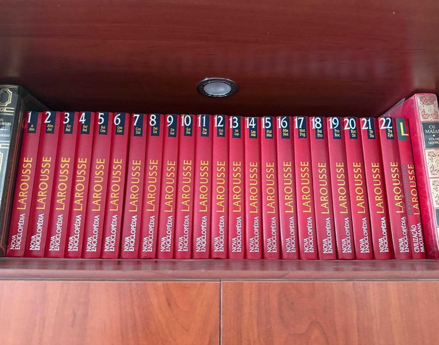 Nova enciclopédia Larrouse