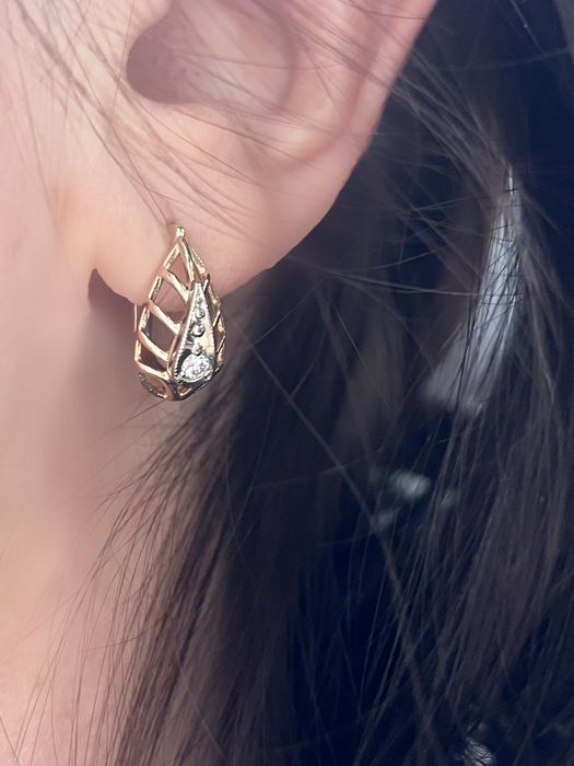 Золоті сережки з діамантами.Золотые серьги с бриллиантами.СССР